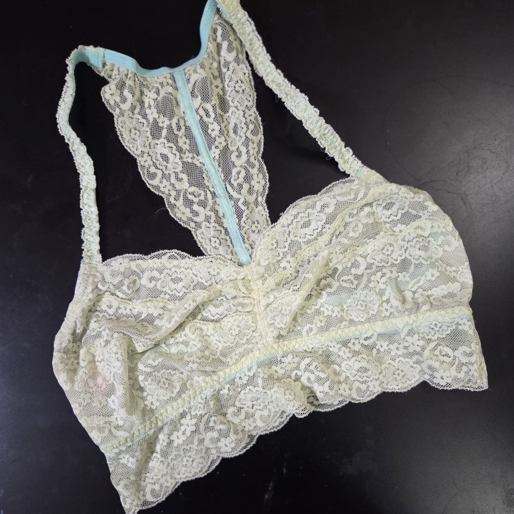 Victoria's Secret Lace Bralette in Cream and Blue